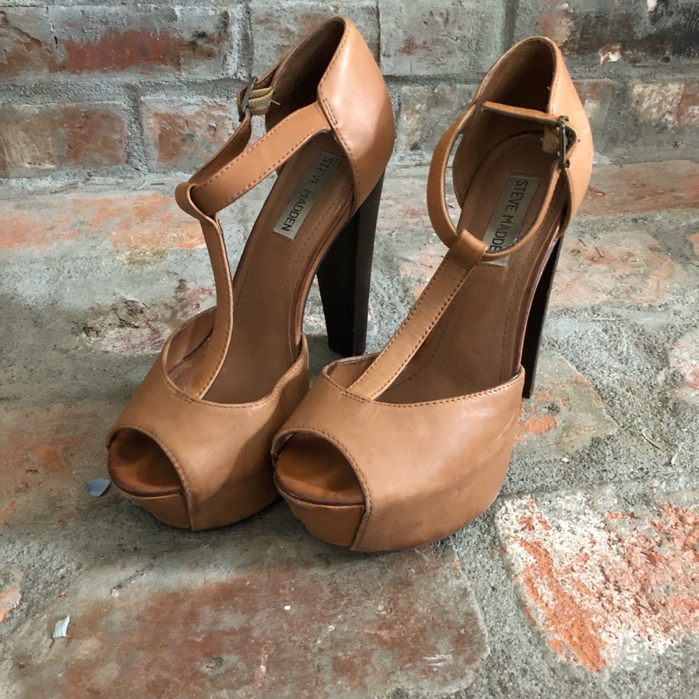 Steve Madden Leather Pumps